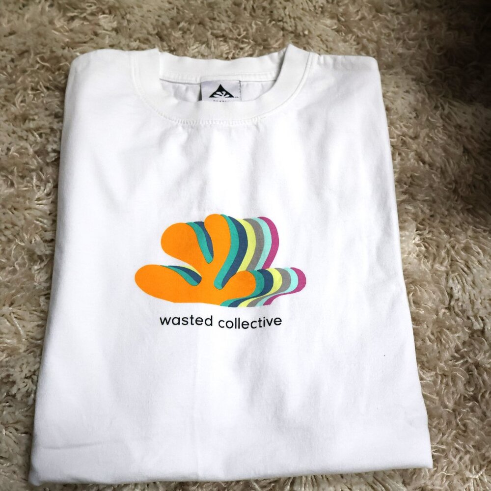 Wasted Collective Unisex T-Shirt White Logo Small NWT